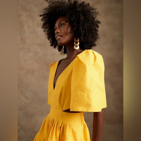 Banana Republic Dresses & Skirts - Banana republic Cut-Out dress